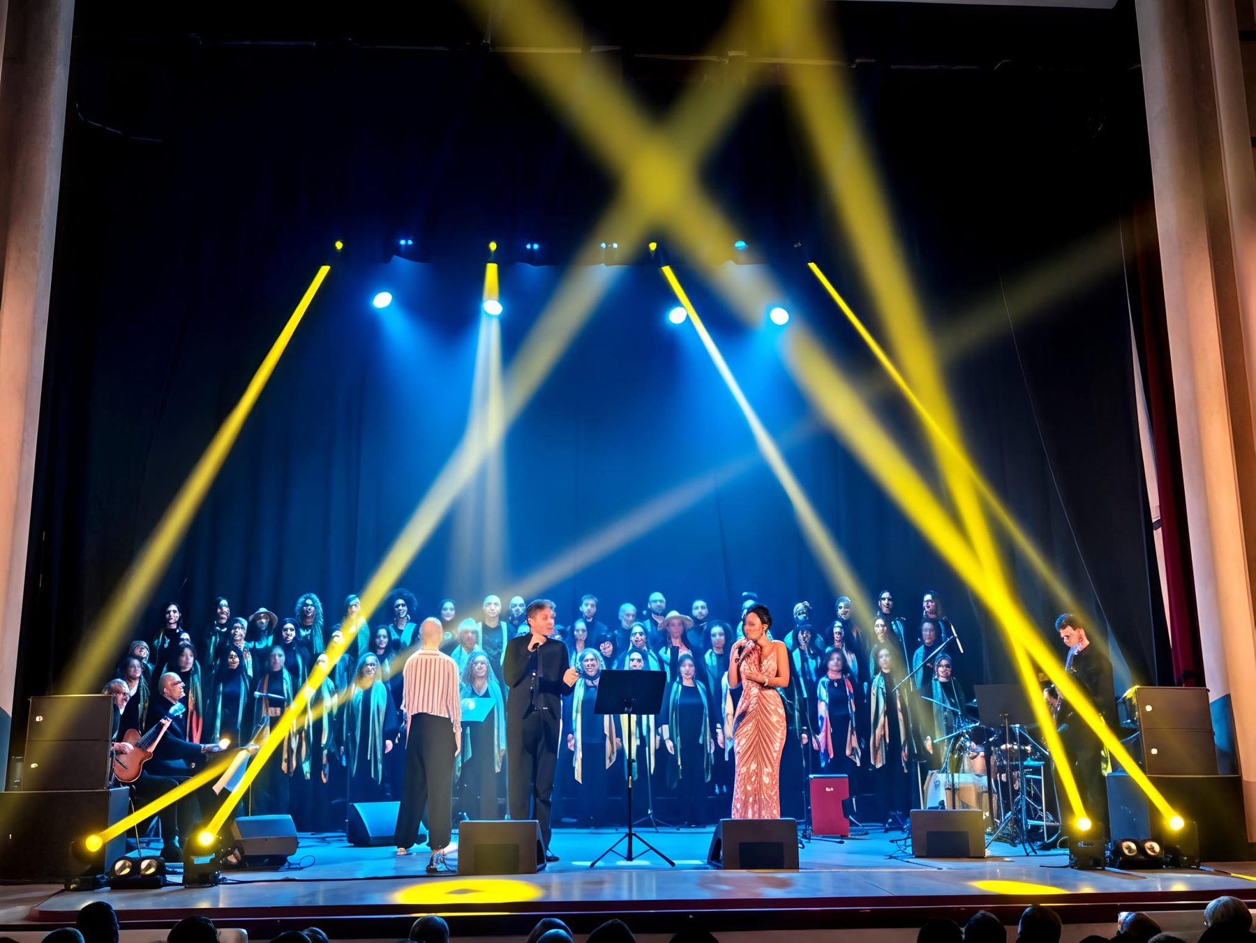 Coral de 16 vozes da Sunset Jazz em aniversário de empresa